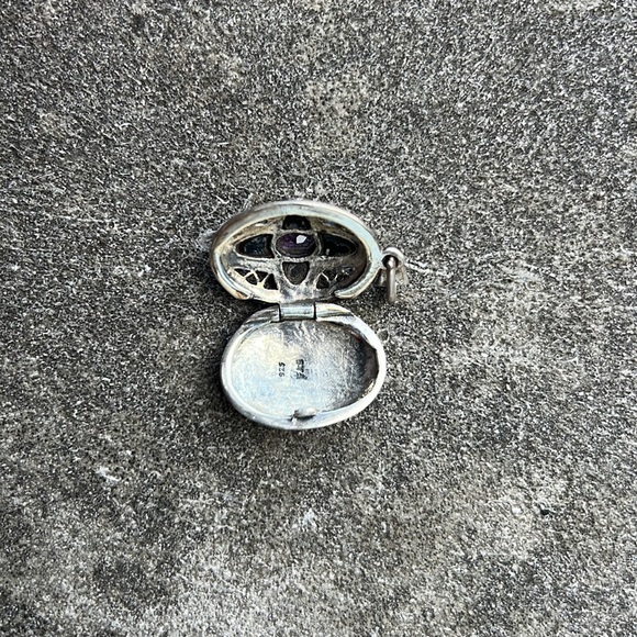 Vintage Marcasite Locket with Amethyst - Picture 2 of 3